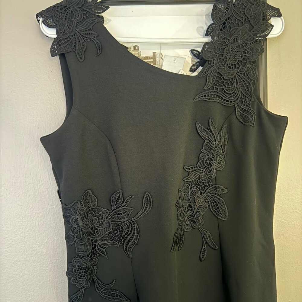 New Black Neiman Marcus dress with Lace Applique